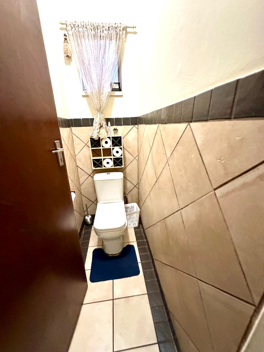 4 Bedroom Property for Sale in Parys Free State